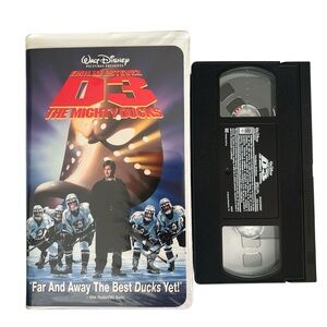 D3: The Mighty Ducks VHS Tape (1996)